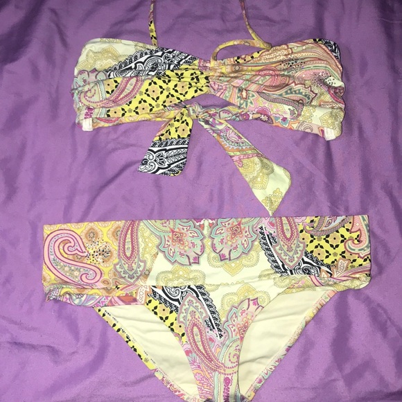 Like NwoT ondadeMar swim suit bikini 2 piece rine stones jems size 6 - Picture 1 of 6